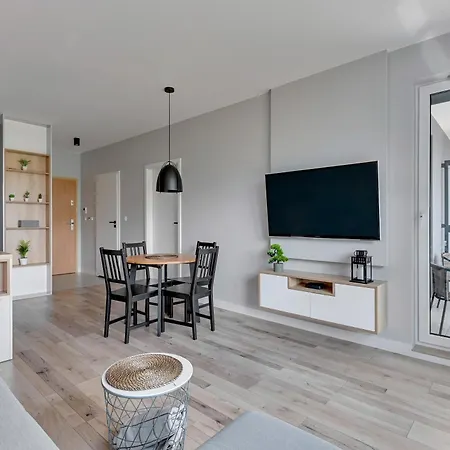 Obroncow Wybrzeza By Downtown Gdansk